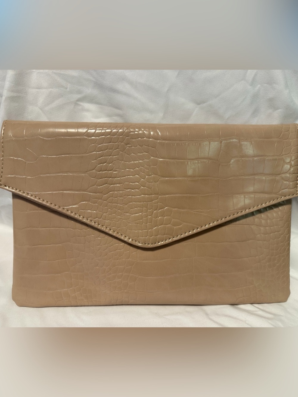 Women's Croc-Embossed Envelope Clutch in Taupe